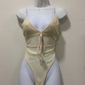 Trendy & cute Summer Bodysuit 🦋